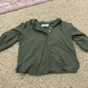 green short sleeve tee- runs small